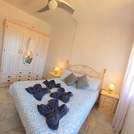 公寓 Fran Coastal Elegance Stylish With Sea Views And Seasonal Pool, Large Terrace By Namaste Elite *