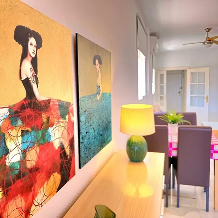 公寓 Fran Coastal Elegance Stylish With Sea Views And Seasonal Pool, Large Terrace By Namaste Elite