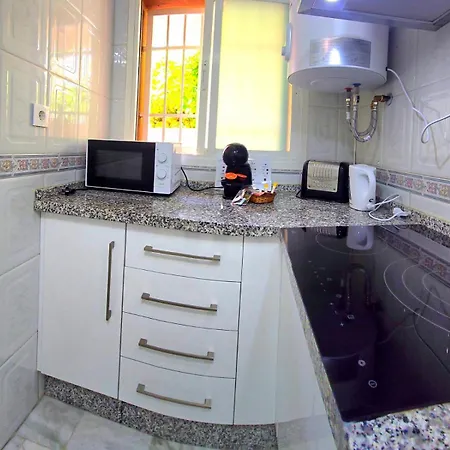 Apartment Fran Coastal Elegance Stylish With Sea Views, Large Terrace Torremolinos