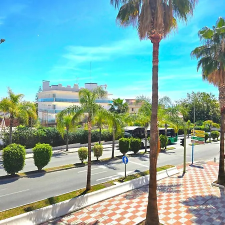 Fran Coastal Elegance Stylish With Sea Views, Large Terrace *