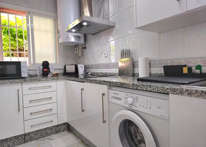 Fran Coastal Elegance Stylish With Sea Views And Seasonal Pool, Large Terrace By Namaste Elite