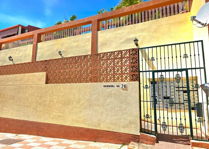 Fran Coastal Elegance Stylish With Sea Views And Seasonal Pool, Large Terrace By Namaste Elite * Torremolinos