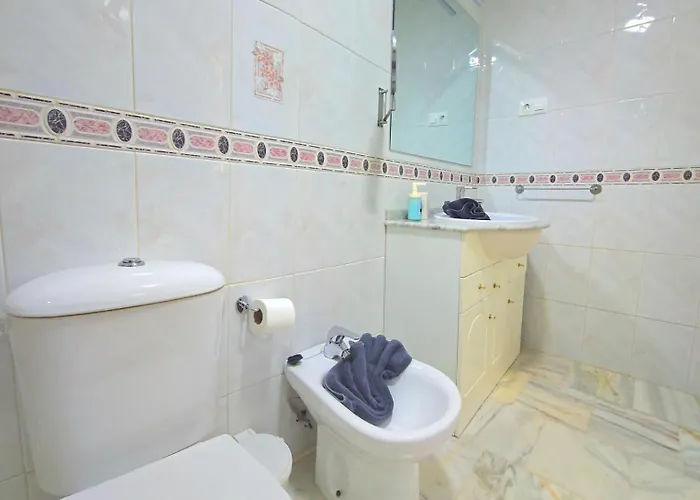 Fran Coastal Elegance Stylish With Sea Views And Seasonal Pool, Large Terrace By Namaste Elite * Torremolinos