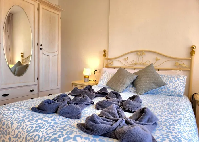 Fran Coastal Elegance Stylish With Sea Views And Seasonal Pool, Large Terrace By Namaste Elite *