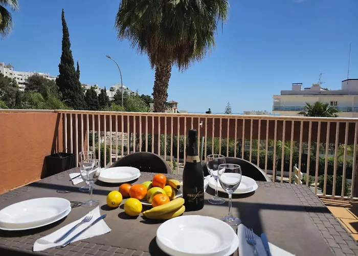 Fran Coastal Elegance Stylish With Sea Views And Seasonal Pool, Large Terrace By Namaste Elite * Torremolinos