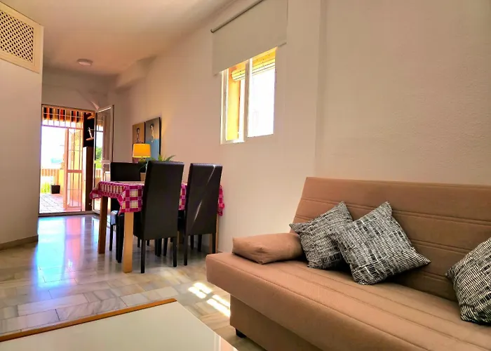 Lejlighed Fran Coastal Elegance Stylish With Sea Views And Seasonal Pool, Large Terrace By Namaste Elite