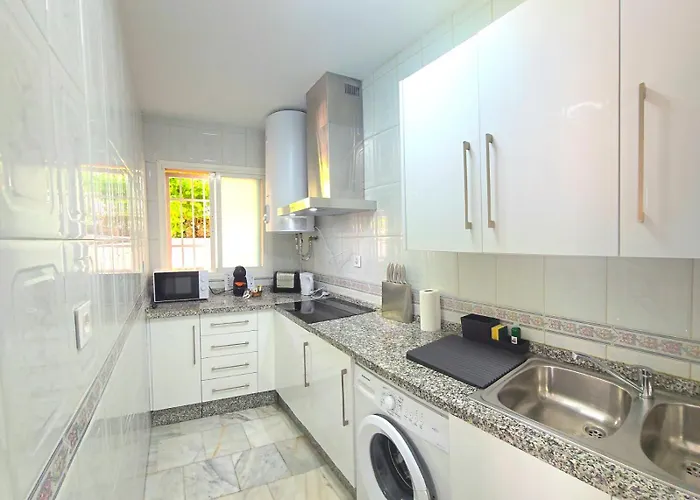 Apartamento Fran Coastal Elegance Stylish With Sea Views And Seasonal Pool, Large Terrace By Namaste Elite