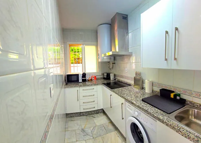 Apartamento Fran Coastal Elegance Stylish With Sea Views And Seasonal Pool, Large Terrace By Namaste Elite *